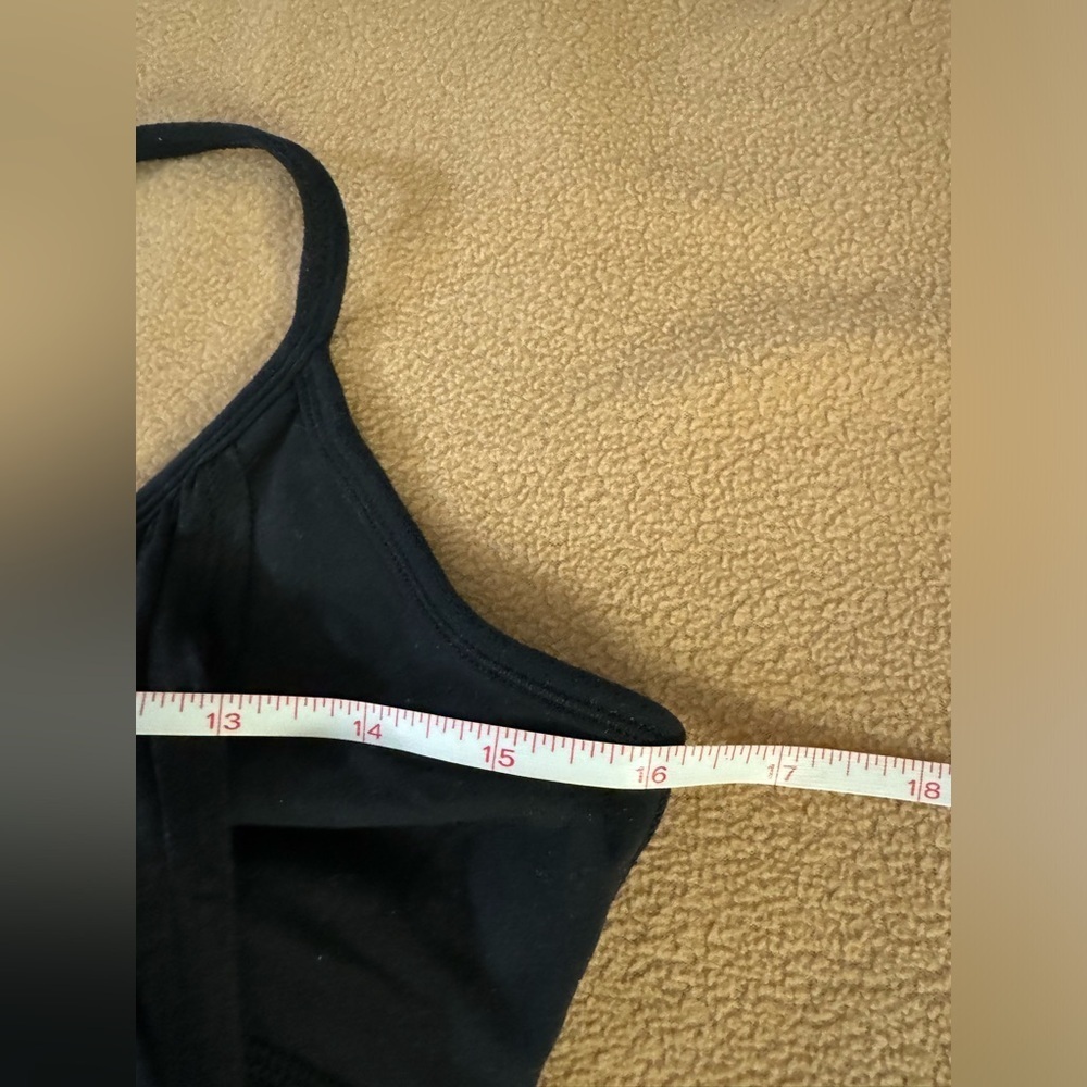Lululemon black workout top - Picture 6 of 7